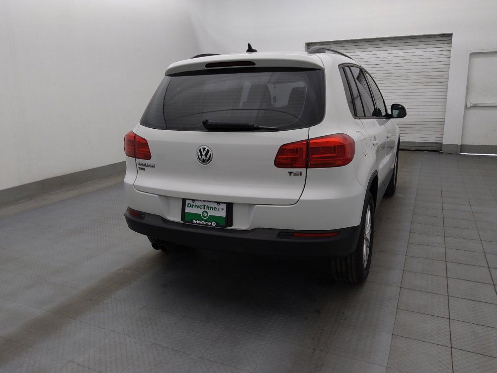 Used 2017 Volkswagen Tiguan Limited w/ Premium Package image 7