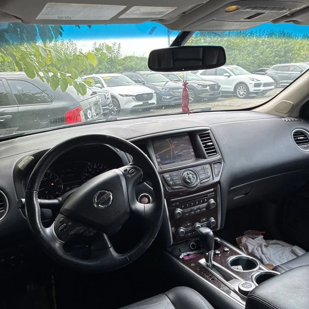Used 2014 Nissan Pathfinder Platinum w/ Platinum Premium Package AWD/4WD image 22