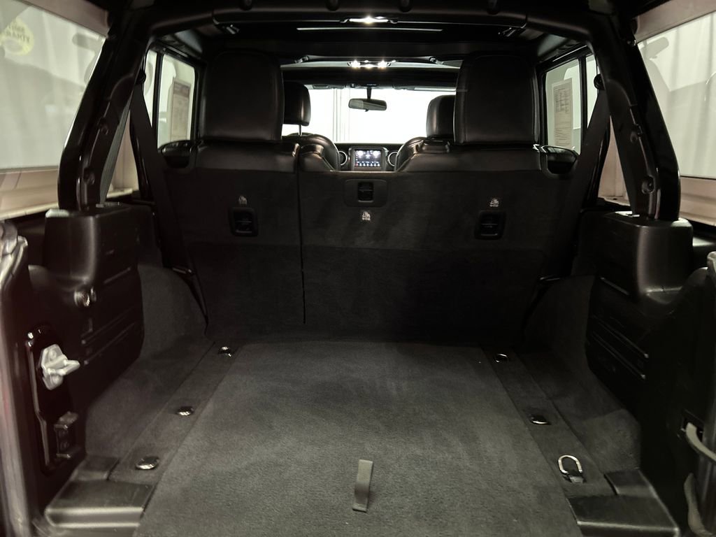 Used 2021 Jeep Wrangler Unlimited Sahara image 24