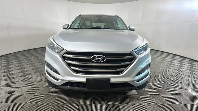 Used 2016 Hyundai Tucson SE w/ Option Group 02 AWD/4WD image 7