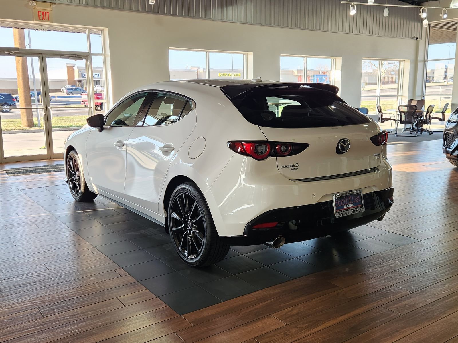 New 2026 MAZDA MAZDA3 Hatchback w/Premium Plus Pkg AWD/4WD image 4