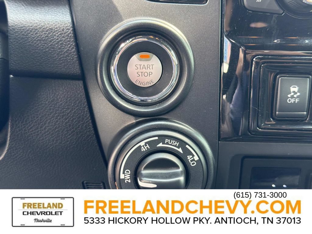 Used 2023 Nissan Titan SV w/ SV Convenience Package AWD/4WD image 31