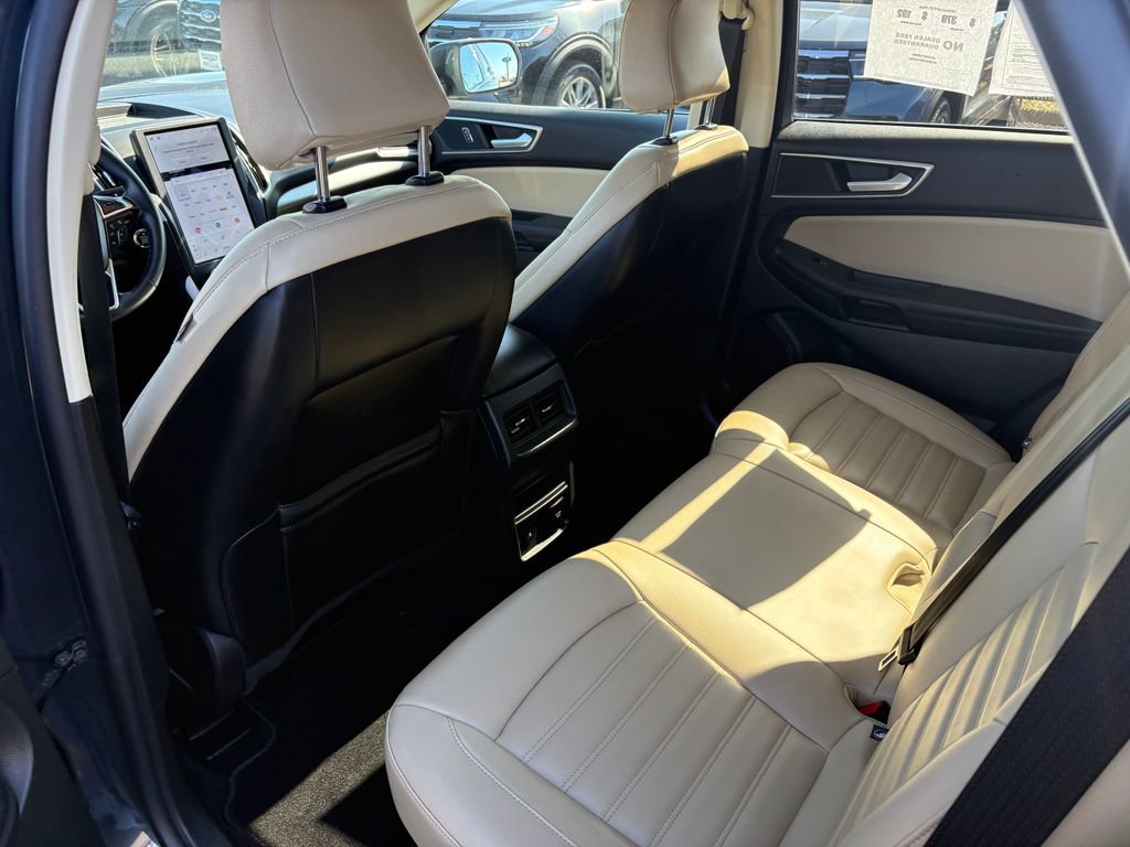 Used 2024 Ford Edge SEL w/ Convenience Package image 4