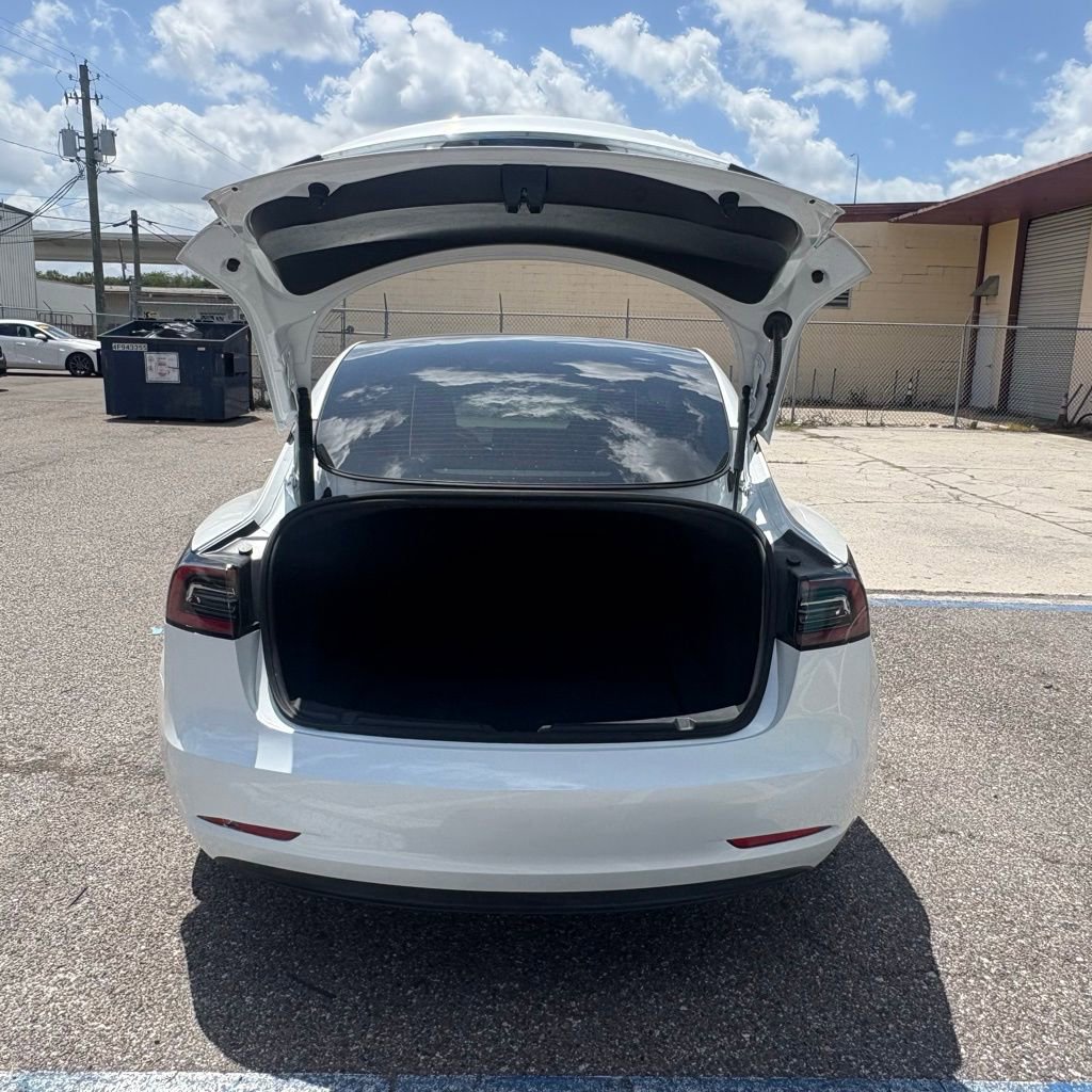 Used 2023 Tesla Model 3 Standard Range image 13