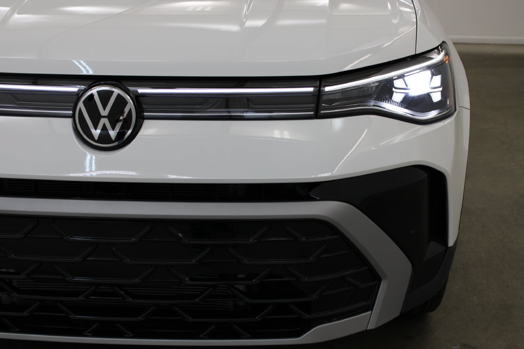 New 2026 Volkswagen Taos SEL AWD/4WD image 8