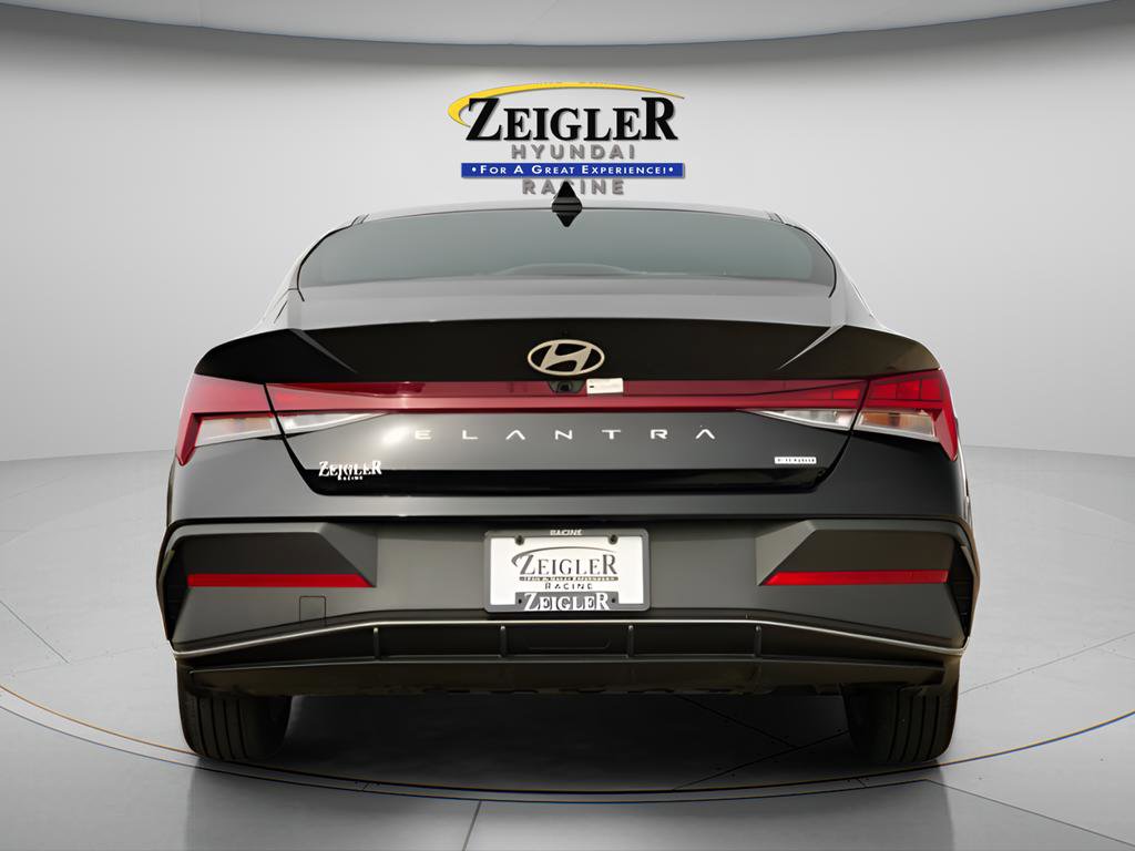 Certified 2025 Hyundai Elantra Blue FWD image 7