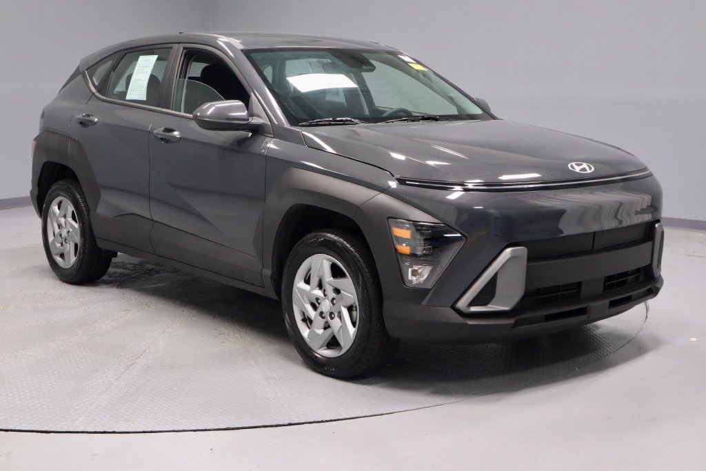 Used 2024 Hyundai Kona SE AWD/4WD image 1