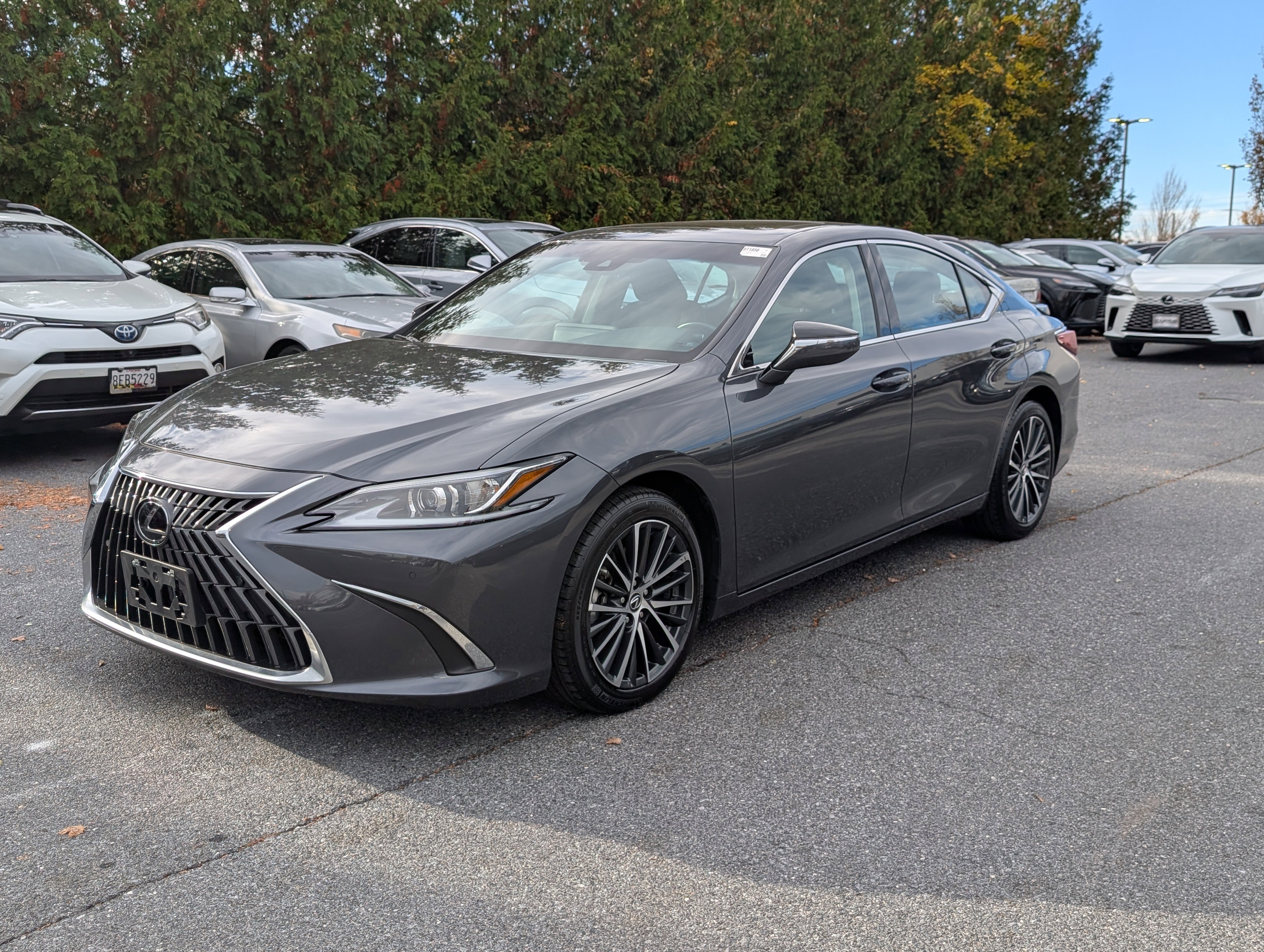 Certified 2025 Lexus ES 350 w/ Premium Package image 7
