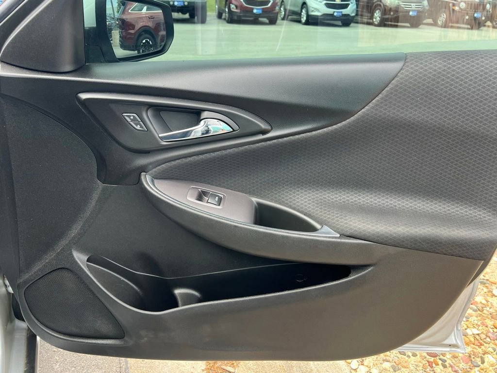 Used 2018 Chevrolet Malibu LT FWD image 24