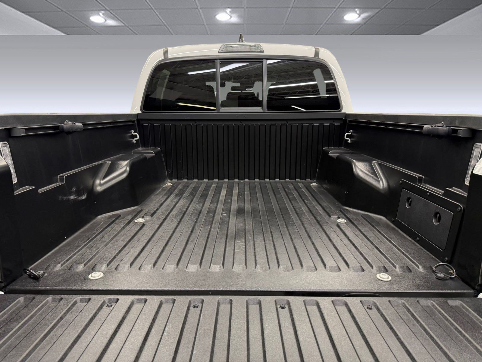 Used 2023 Toyota Tacoma SR AWD/4WD image 20