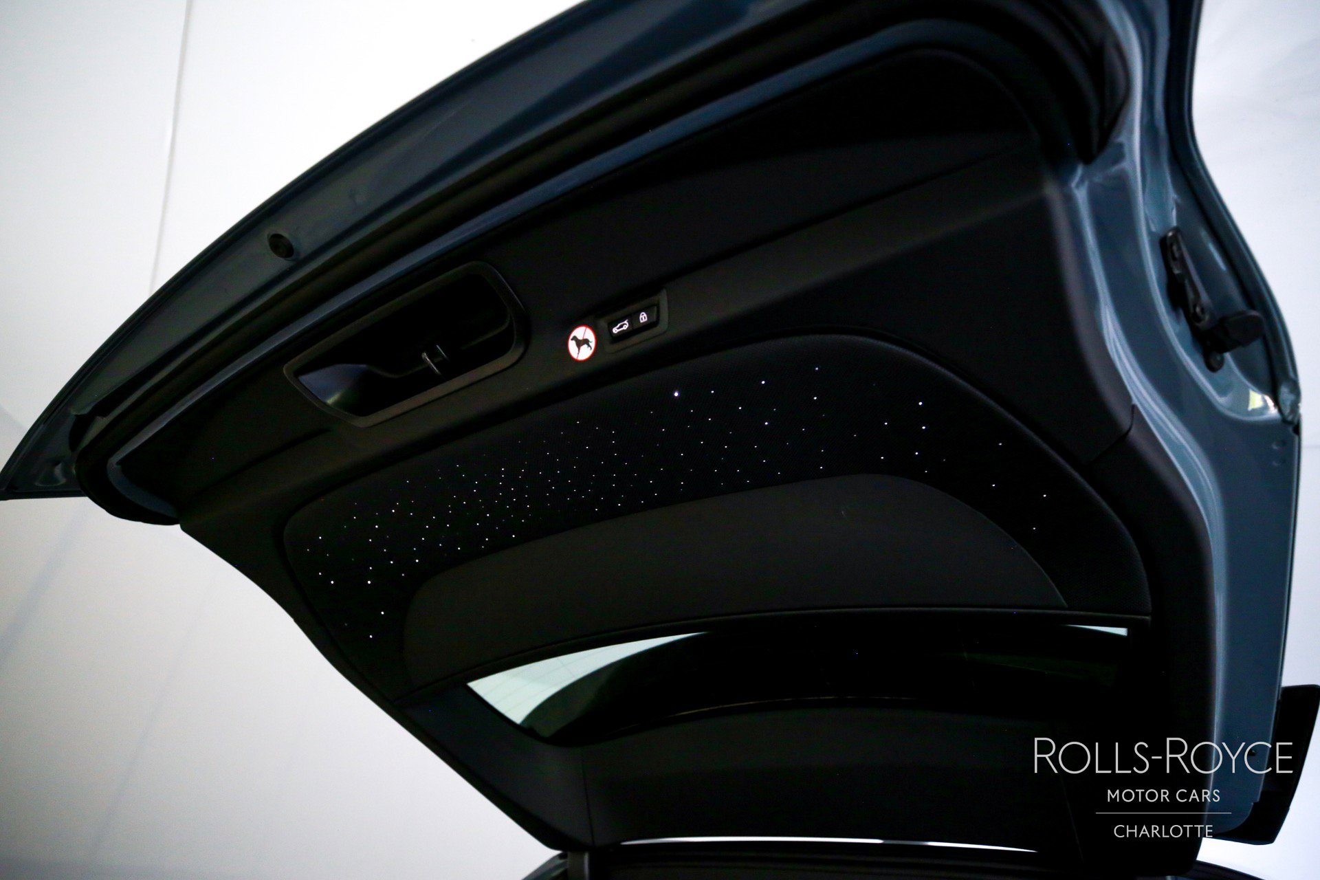 Certified 2025 Rolls-Royce Cullinan image 28