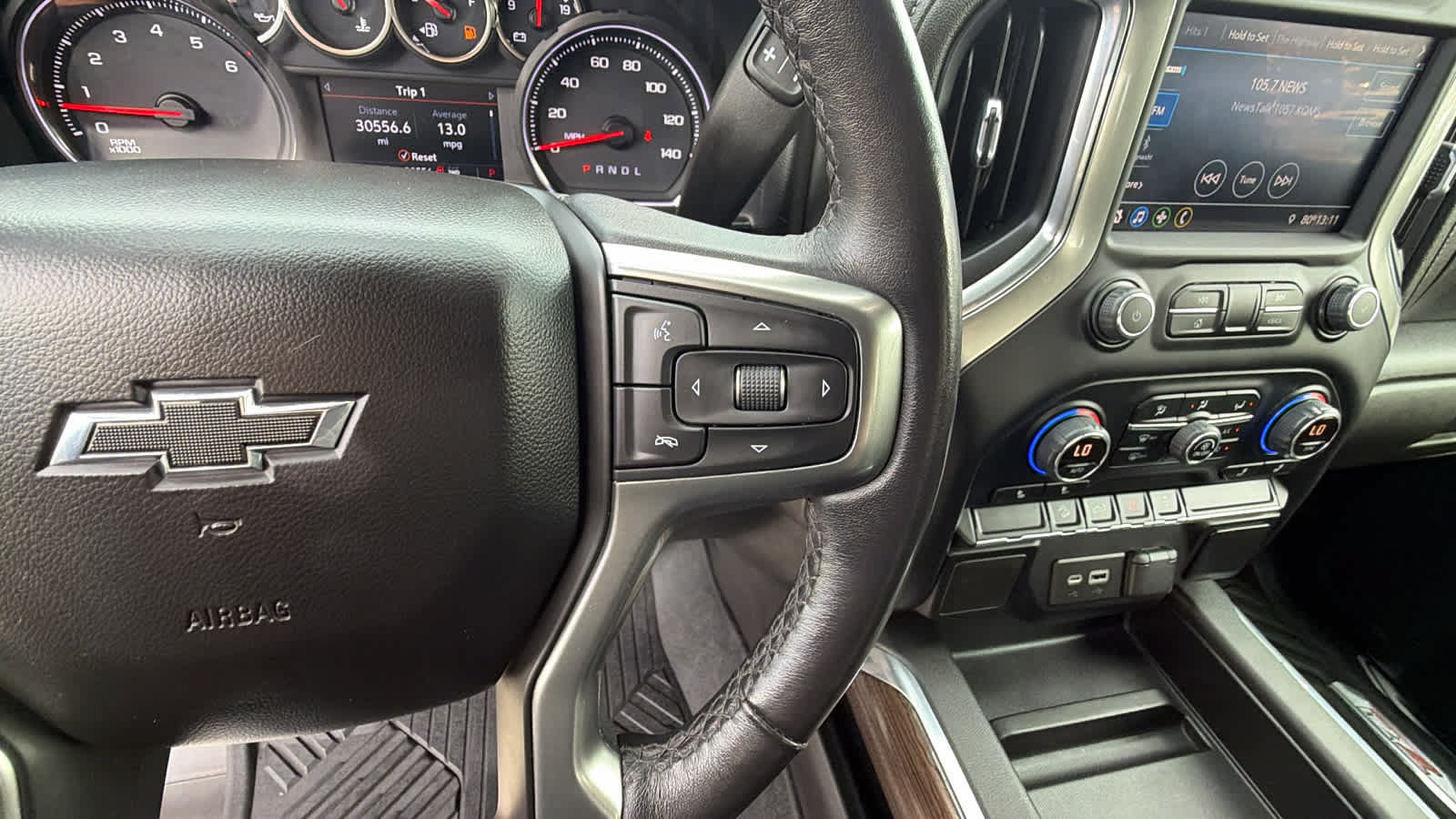 Used 2021 Chevrolet Silverado 1500 LT Trail Boss w/ LPO, Dark Essentials Package AWD/4WD image 20