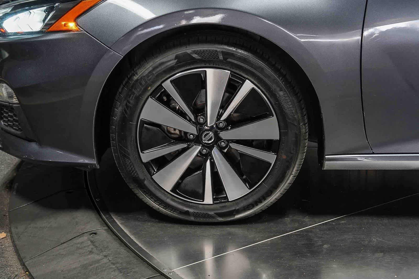 Used 2021 Nissan Altima 2.5 SV FWD image 9