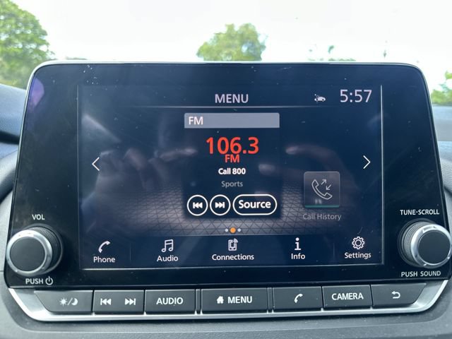 Used 2024 Nissan Rogue SV FWD image 25