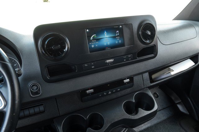 Used 2021 Mercedes-Benz Sprinter 3500 image 18