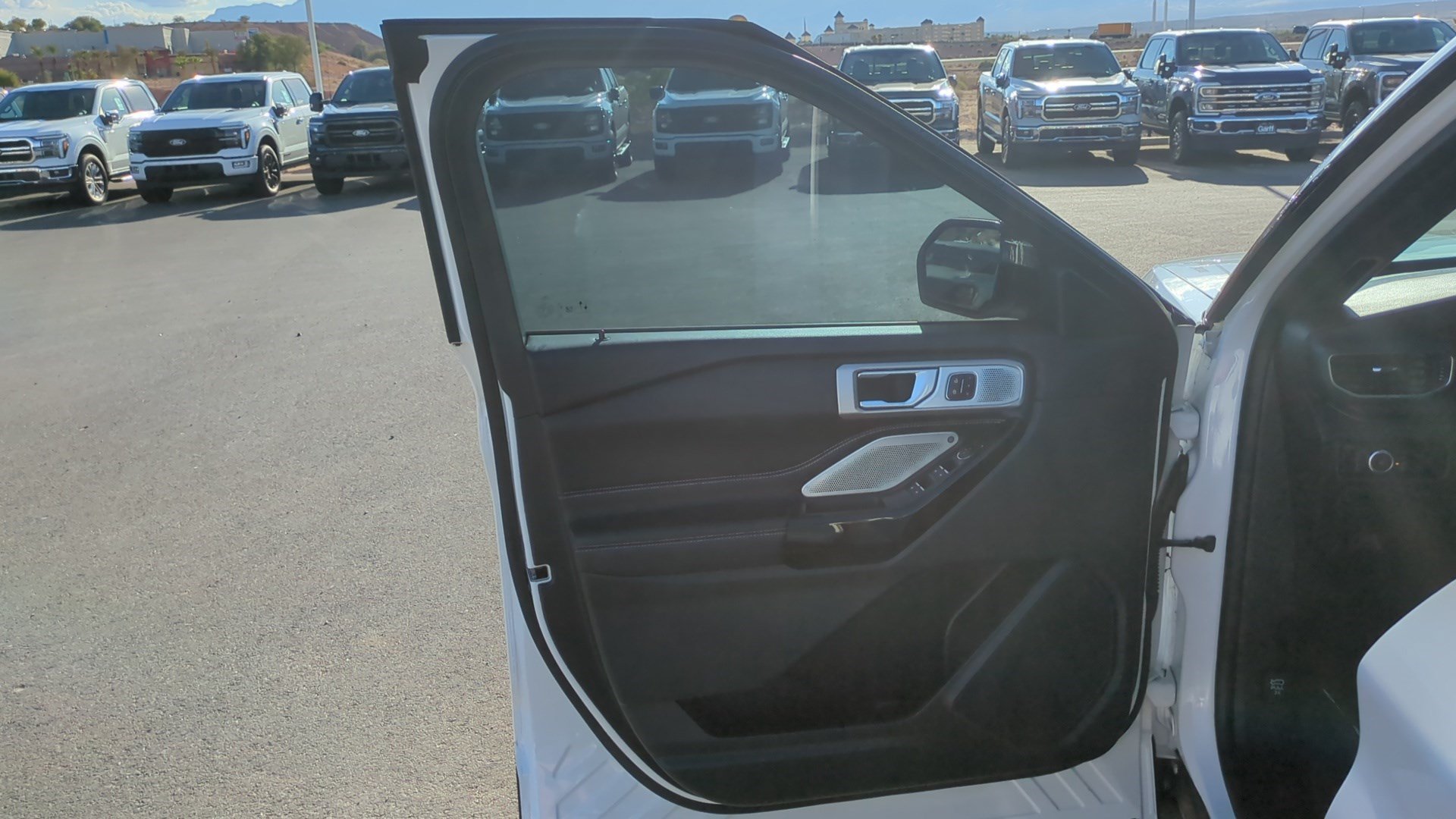 Used 2023 Ford Explorer ST w/ Equipment Group 401A AWD/4WD image 13