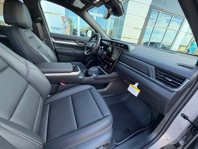 New 2027 GMC Terrain Elevation w/ Elevation Premium Package FWD image 19