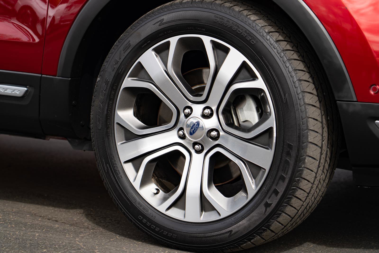 Used 2019 Ford Explorer Platinum AWD/4WD image 7