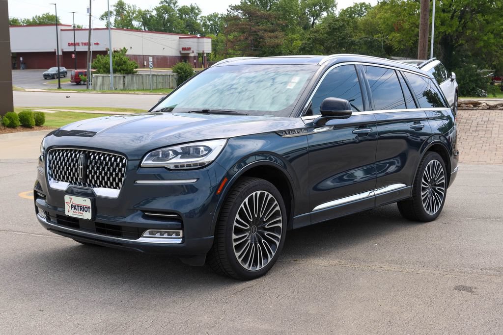 Used 2023 Lincoln Aviator Black Label w/ Class IV Trailer Tow Package AWD/4WD image 6
