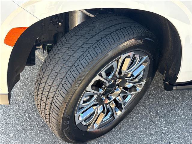 Certified 2024 GMC Yukon Denali Ultimate AWD/4WD image 24