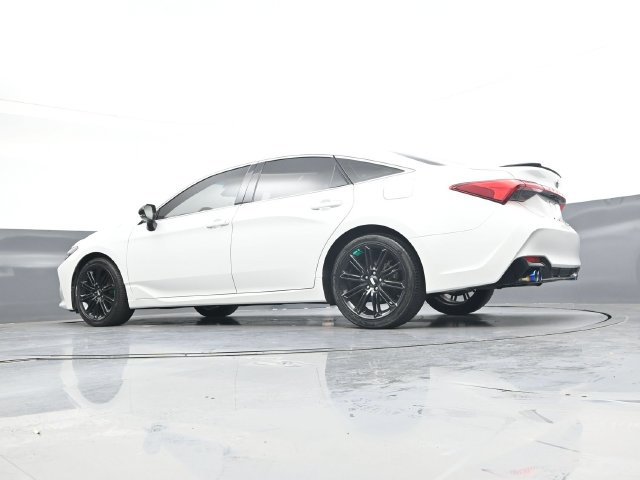 Used 2019 Toyota Avalon Touring FWD image 35