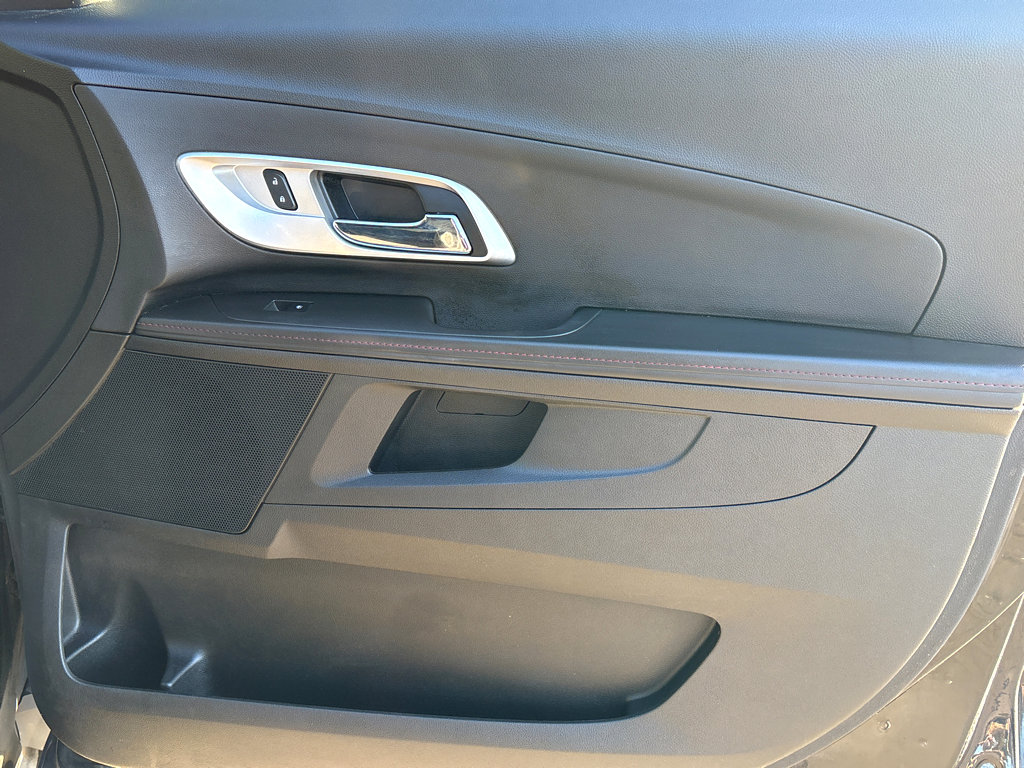 Used 2015 Chevrolet Equinox LT w/ Driver Convenience Package image 10