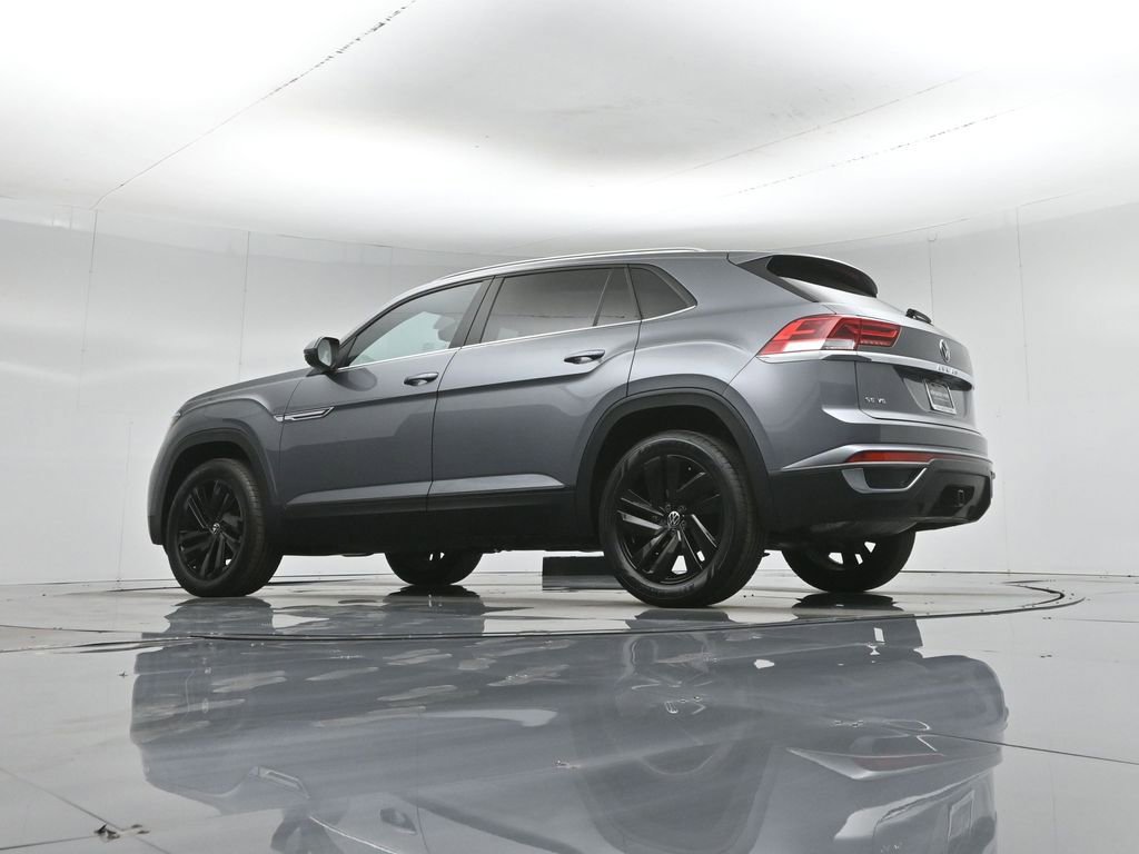 Used 2023 Volkswagen Atlas Cross Sport SE w/ Panoramic Sunroof Package image 4