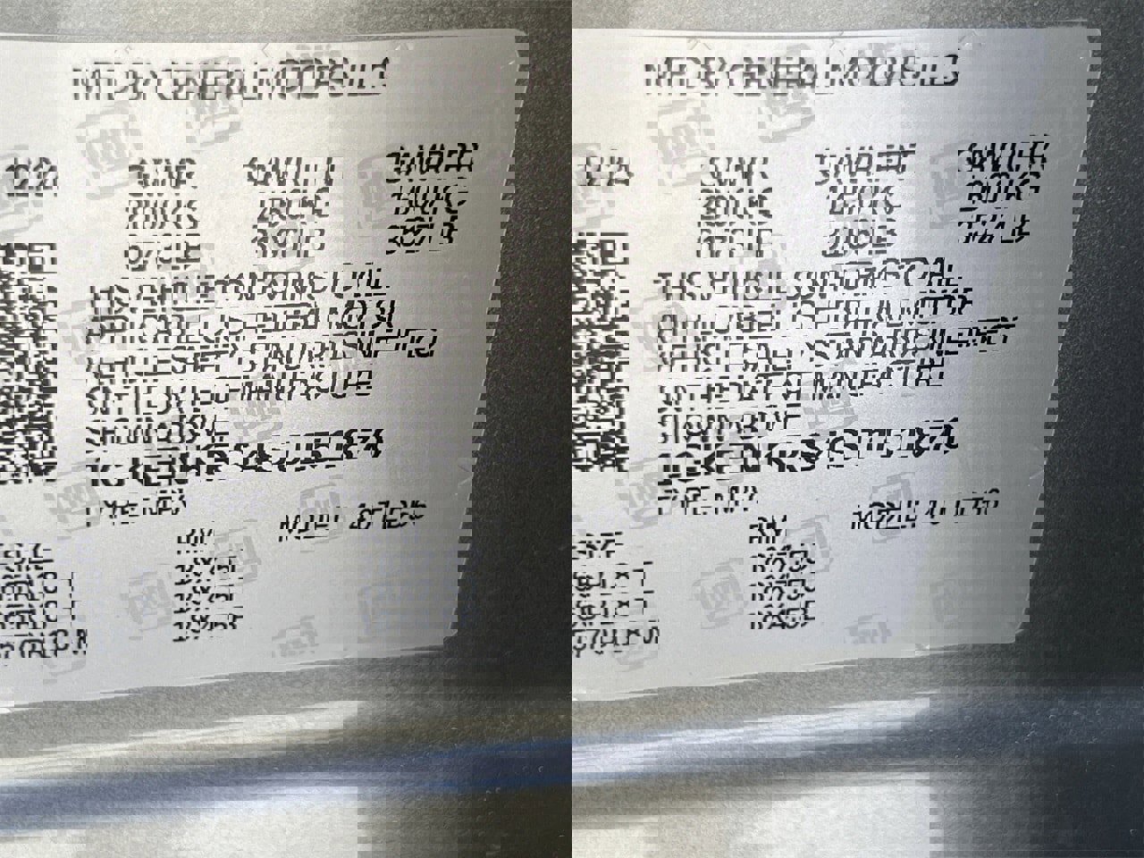 Used 2025 GMC Acadia Elevation image 30