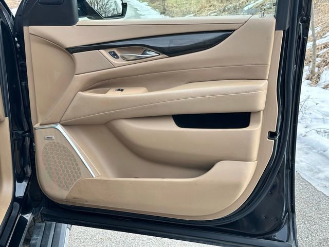 Used 2019 Cadillac Escalade Platinum image 23