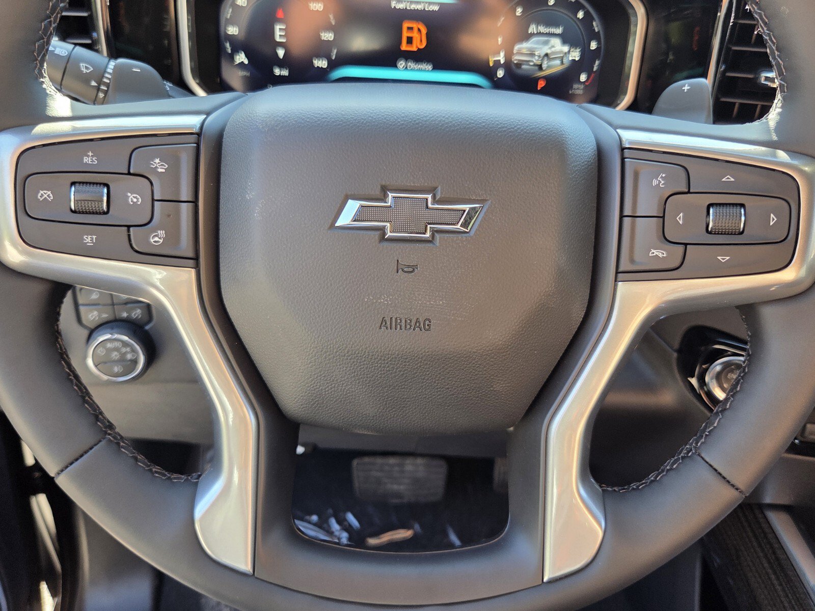 New 2026 Chevrolet Silverado 1500 RST w/ RST All Star Premium Package AWD/4WD image 31