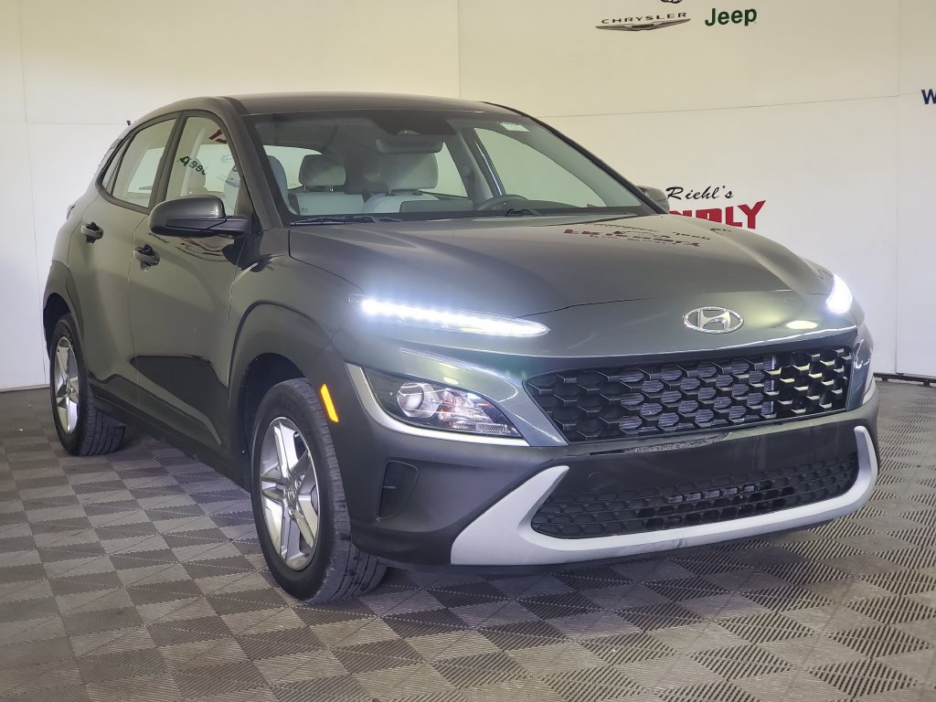 Used 2022 Hyundai Kona SE AWD/4WD image 2