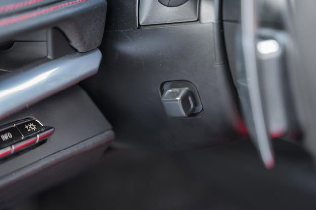 Used 2022 Chevrolet Corvette Stingray Premium Conv w/ Z51 Performance Package image 46