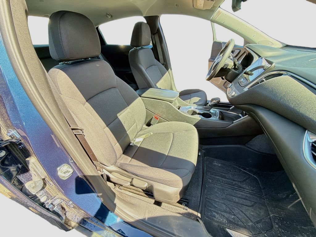 Used 2021 Chevrolet Malibu LT FWD image 30