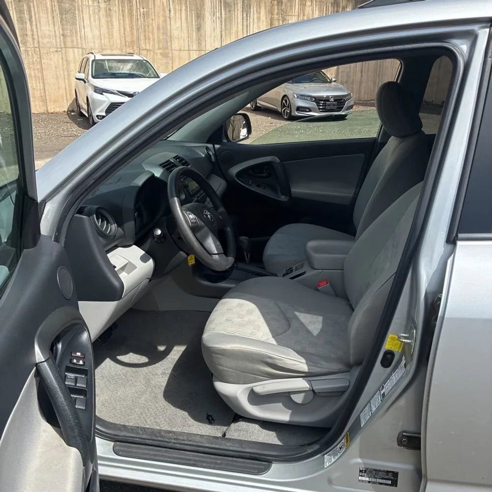 Used 2012 Toyota RAV4 4WD w/ Value Pkg image 16