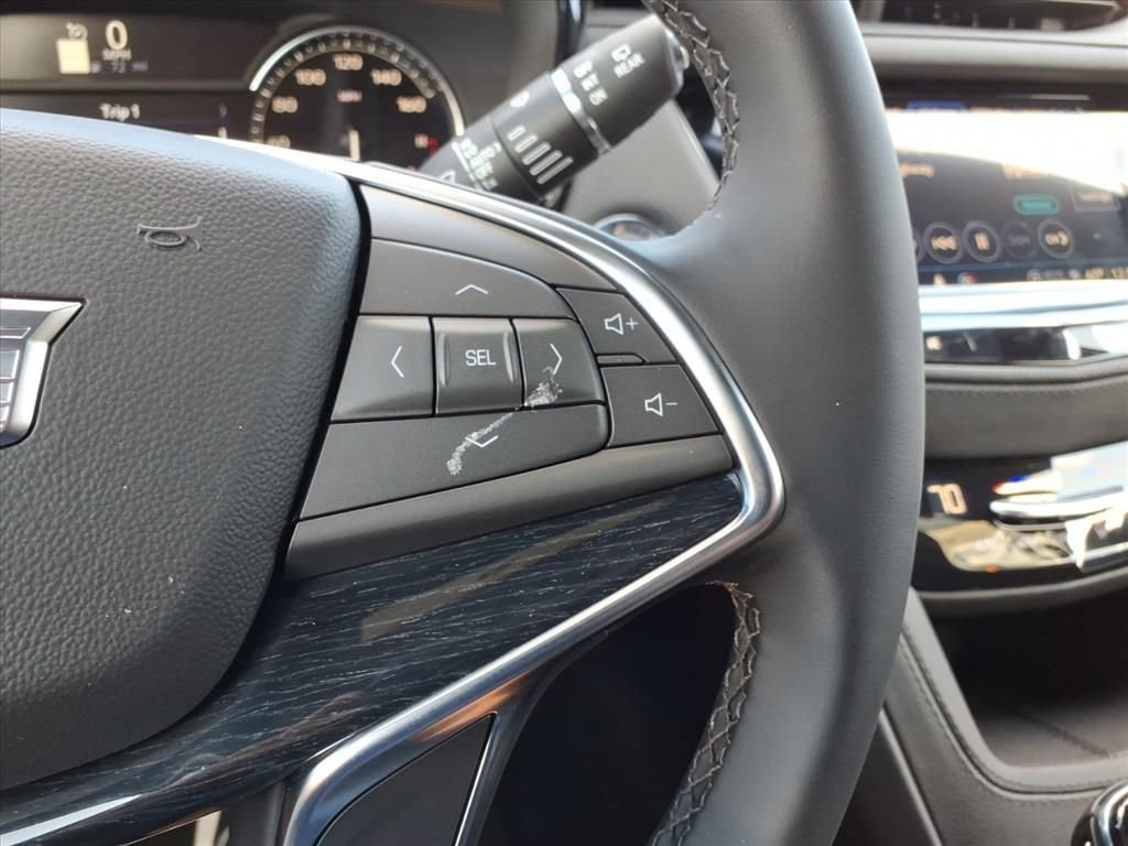 New 2025 Cadillac XT5 Premium Luxury w/ LPO, Floor Liner Package image 23