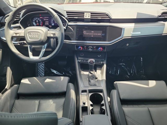 Certified 2025 Audi Q3 2.0T Premium w/ Convenience Package AWD/4WD image 2