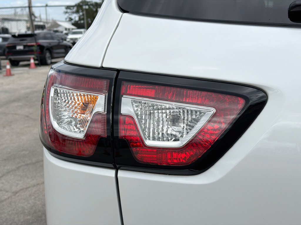 Used 2017 Chevrolet Traverse LT AWD/4WD image 10