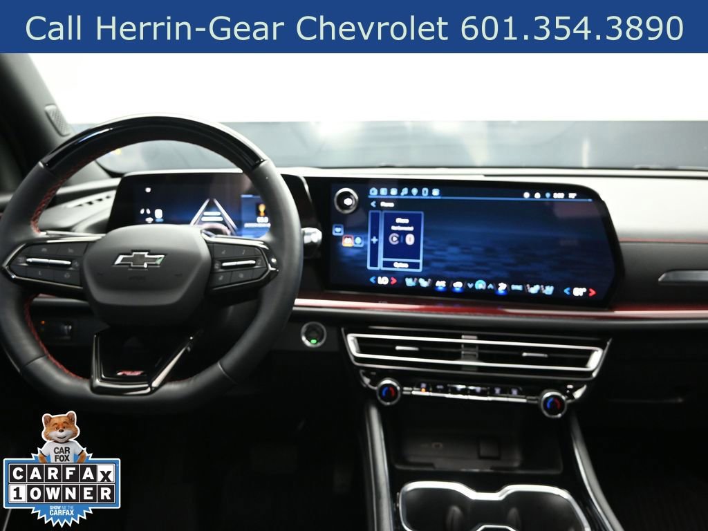 Used 2024 Chevrolet Traverse RS image 19