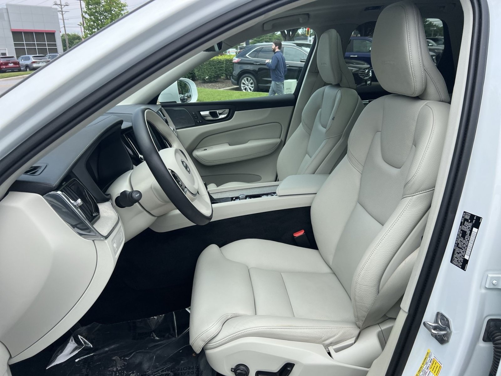 Used 2019 Volvo XC60 T5 Inscription AWD/4WD image 13