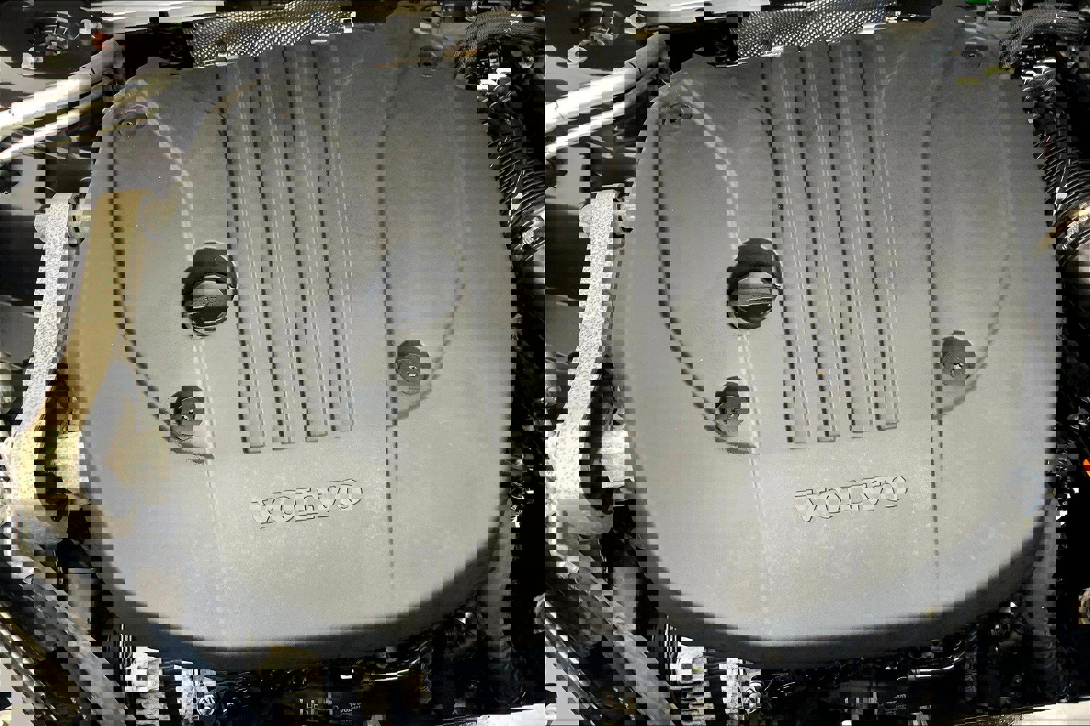 Used 2022 Volvo XC60 B5 Momentum w/ Climate Package image 33