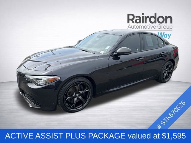 Used 2023 Alfa Romeo Giulia Estrema image 3