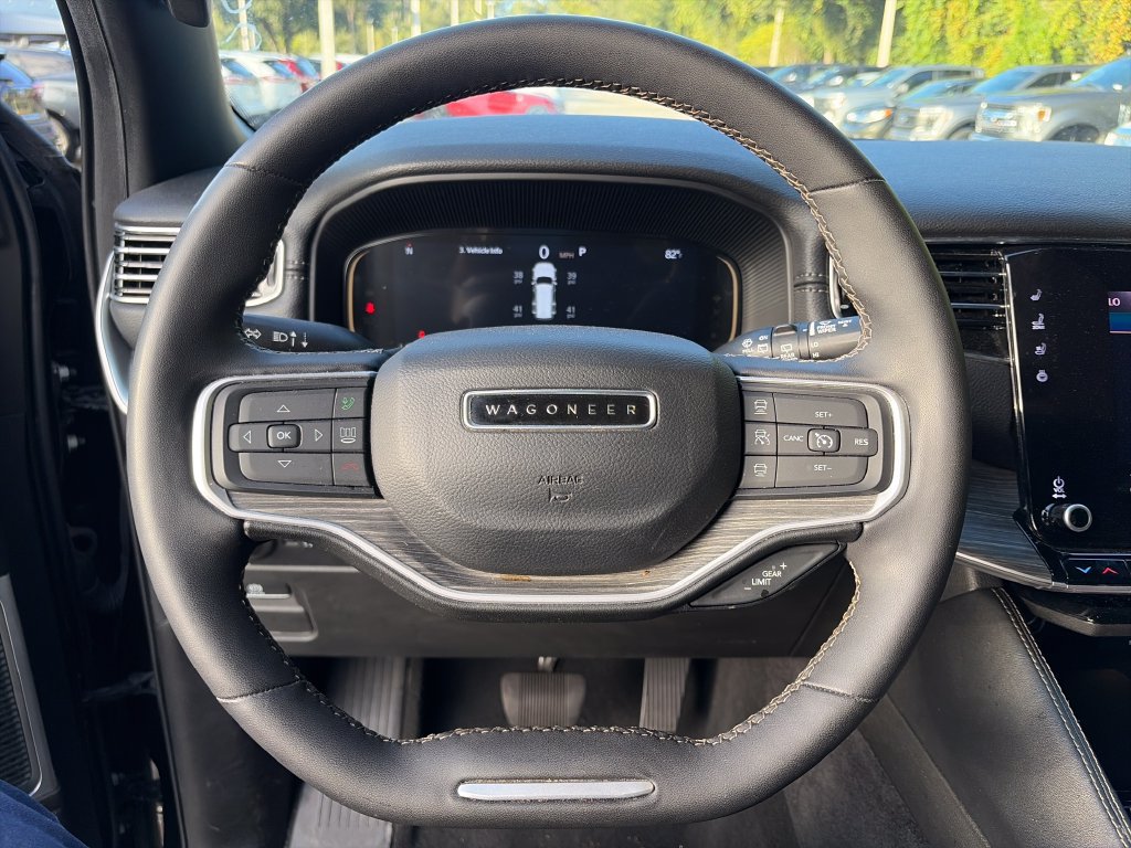 Used 2024 Jeep Wagoneer Series II w/ Flexible Seating Group RWD image 6