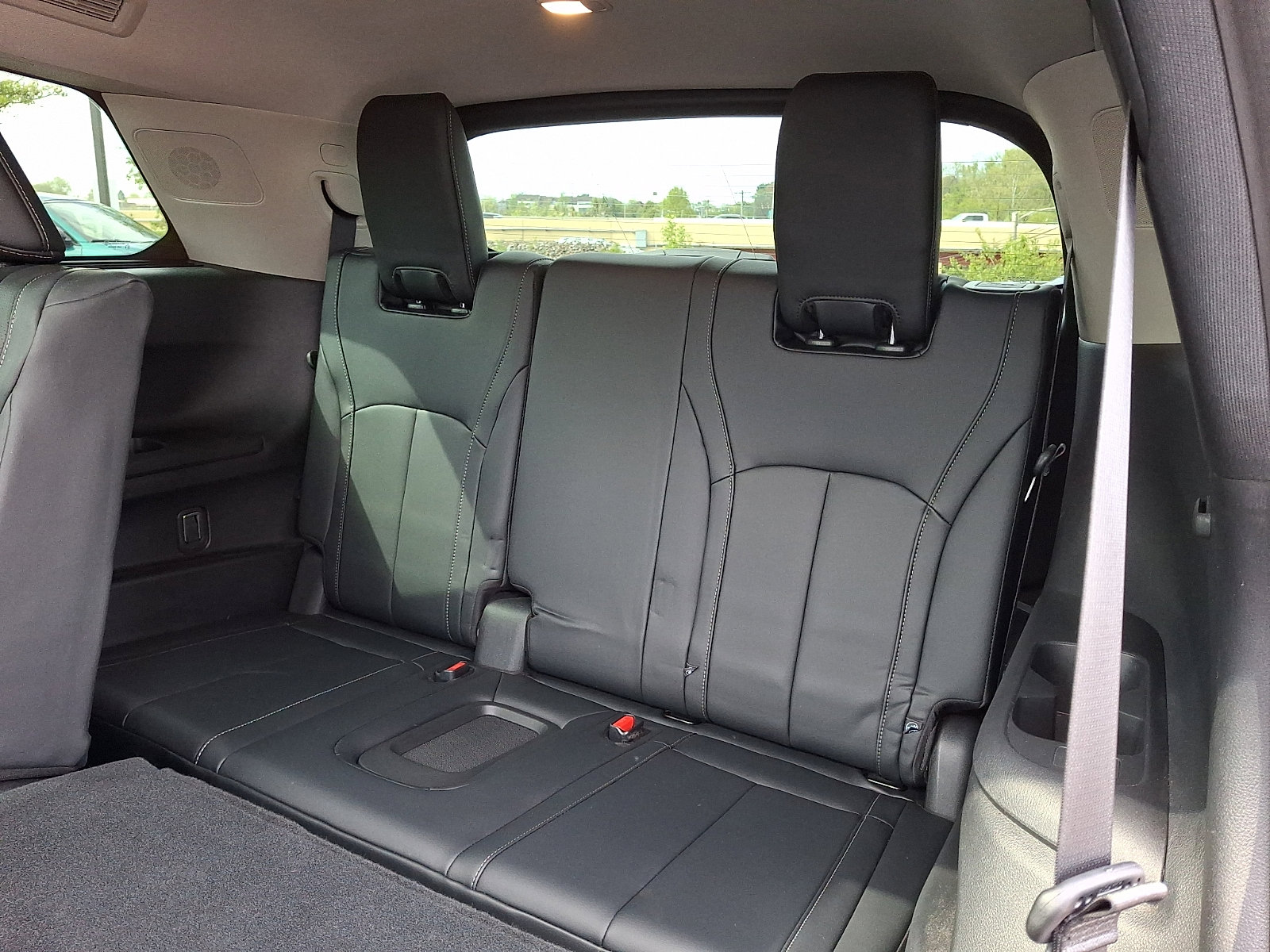 Certified 2023 INFINITI QX60 Luxe w/ Cargo Package image 10