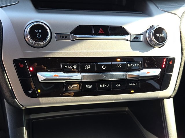 Certified 2022 Ford Explorer XLT w/ Equipment Group 202A image 23