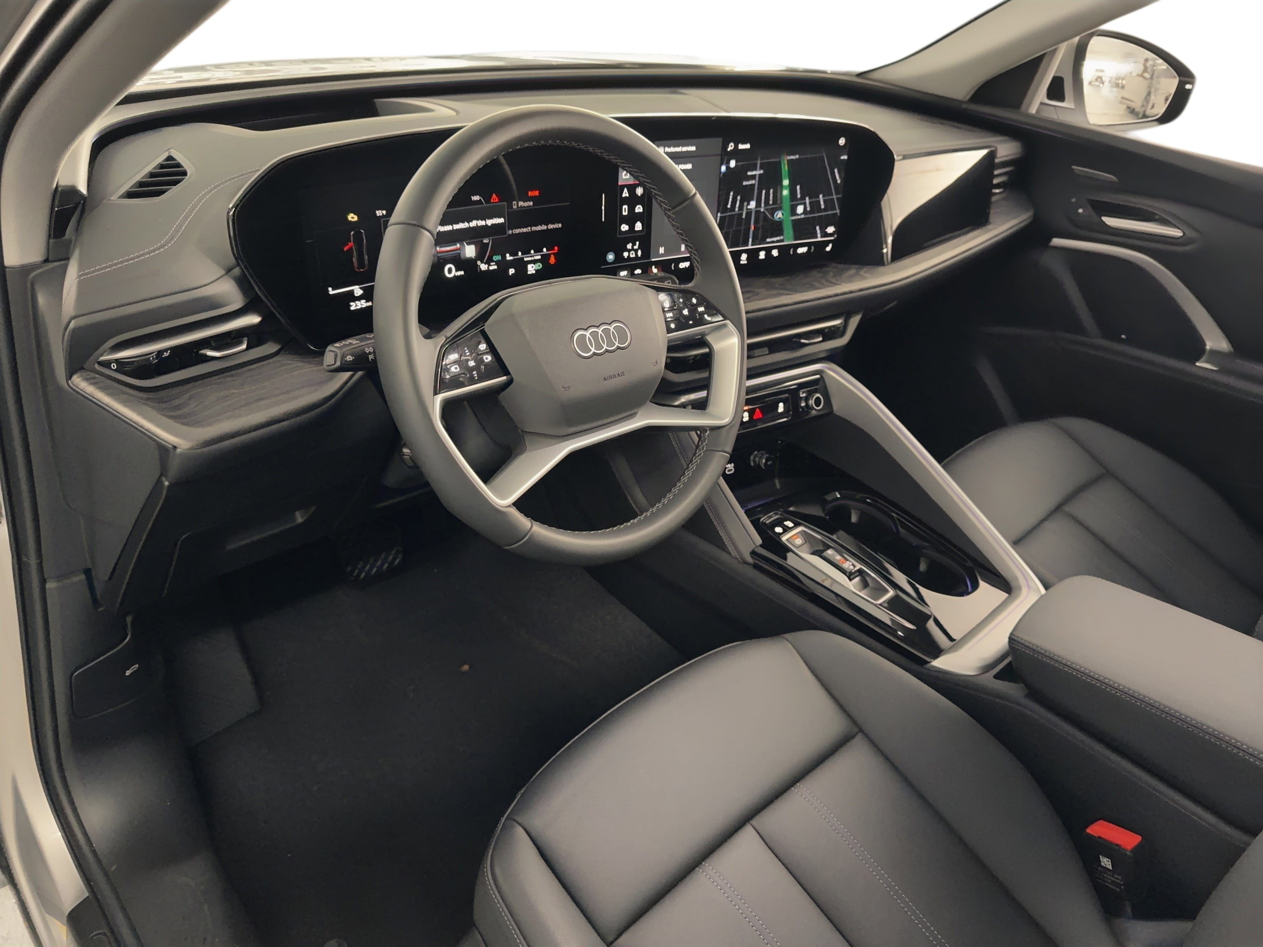 Used 2025 Audi Q5 Premium Plus w/ Premium Plus image 4