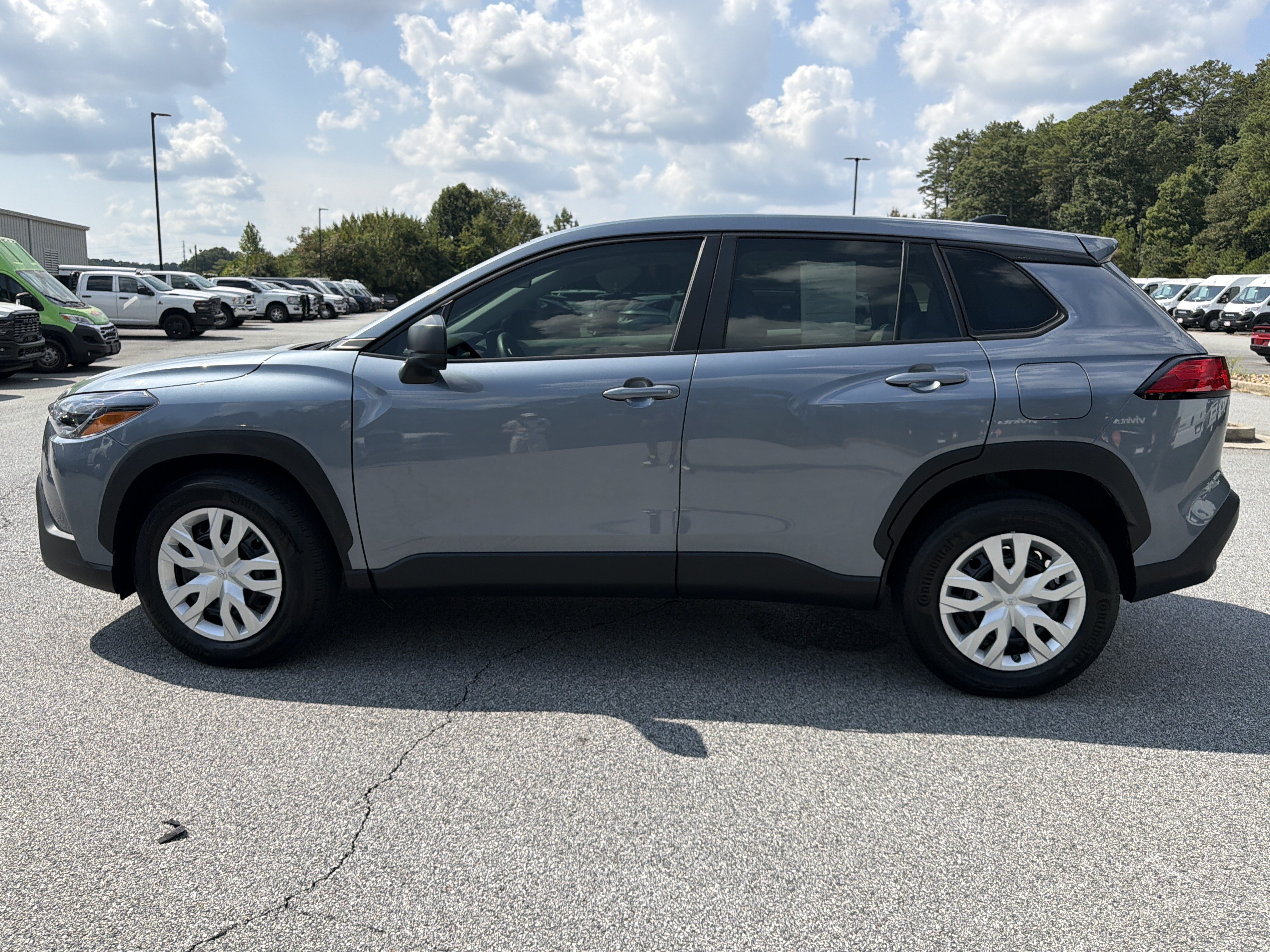 Used 2025 Toyota Corolla Cross L FWD image 4