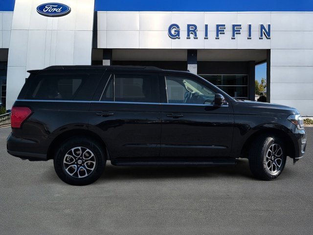 Used 2024 Ford Expedition XLT image 3