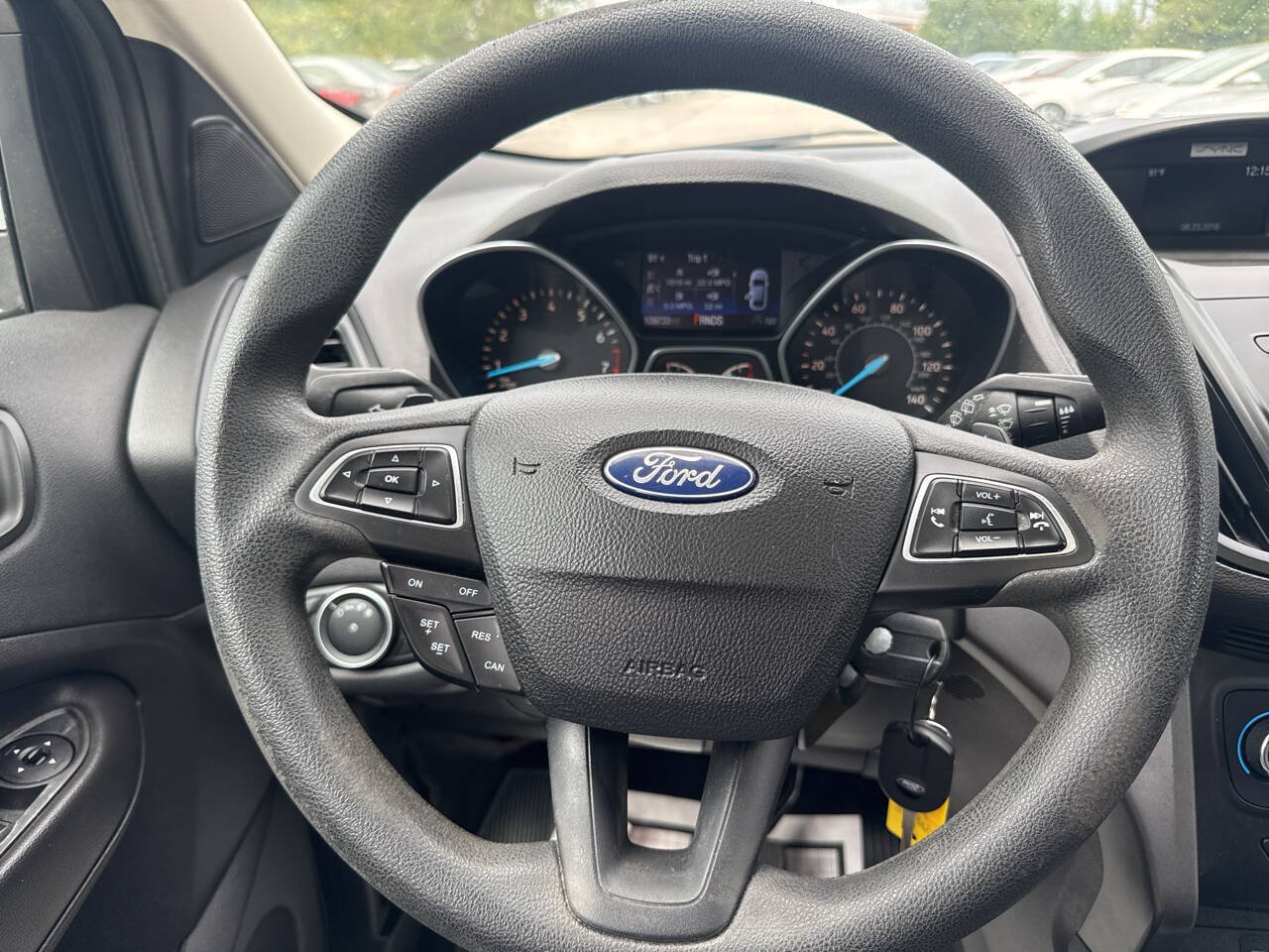 Used 2017 Ford Escape SE FWD image 17