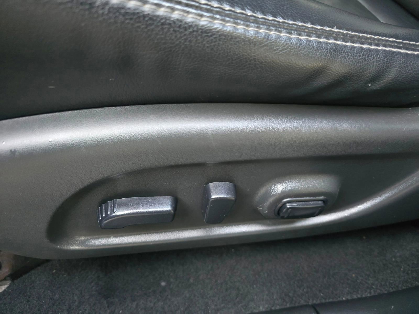 Used 2020 Nissan Pathfinder SL image 26