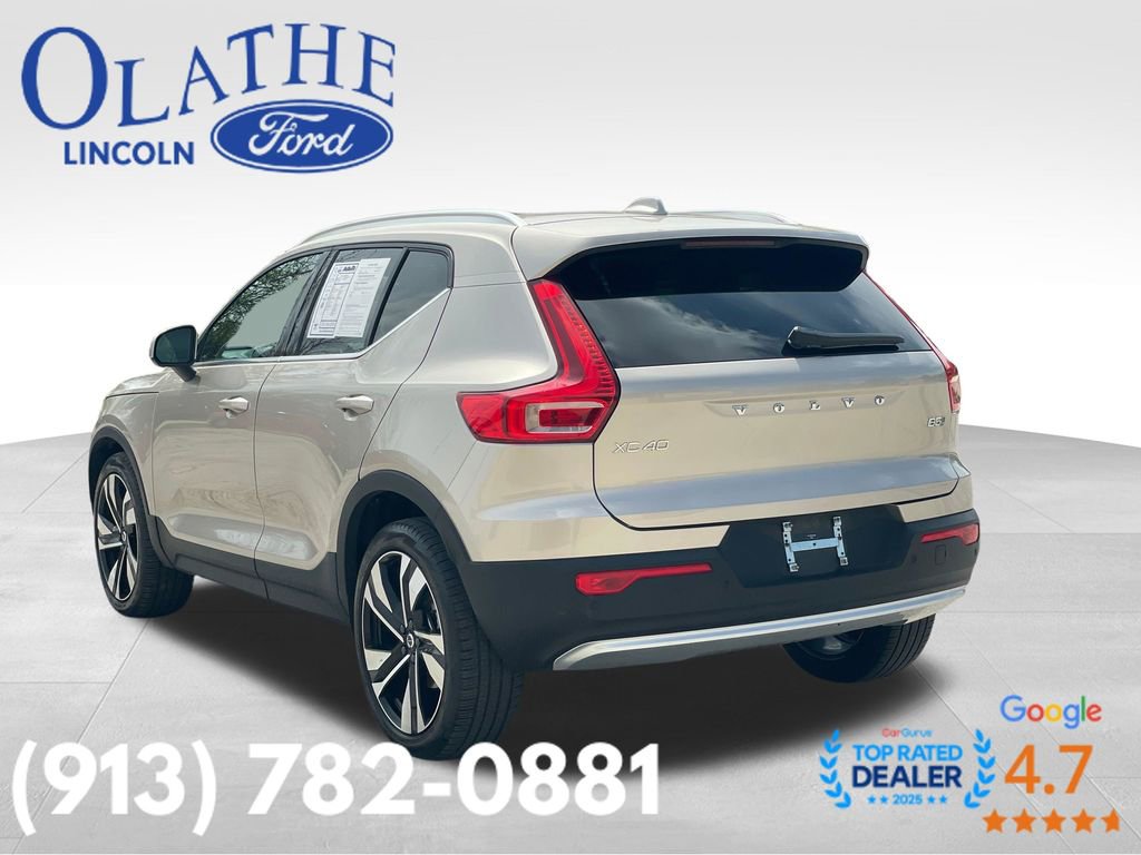 Used 2023 Volvo XC40 B5 Ultimate w/ Protection Package Premier AWD/4WD image 3